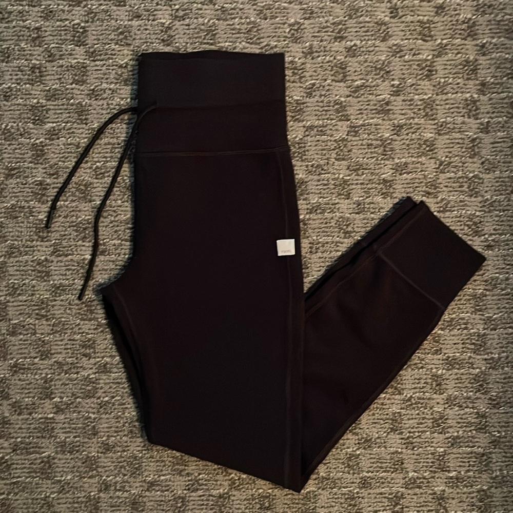 VUORI DAILY LEGGING WOMEN’s. Size MEDIUM